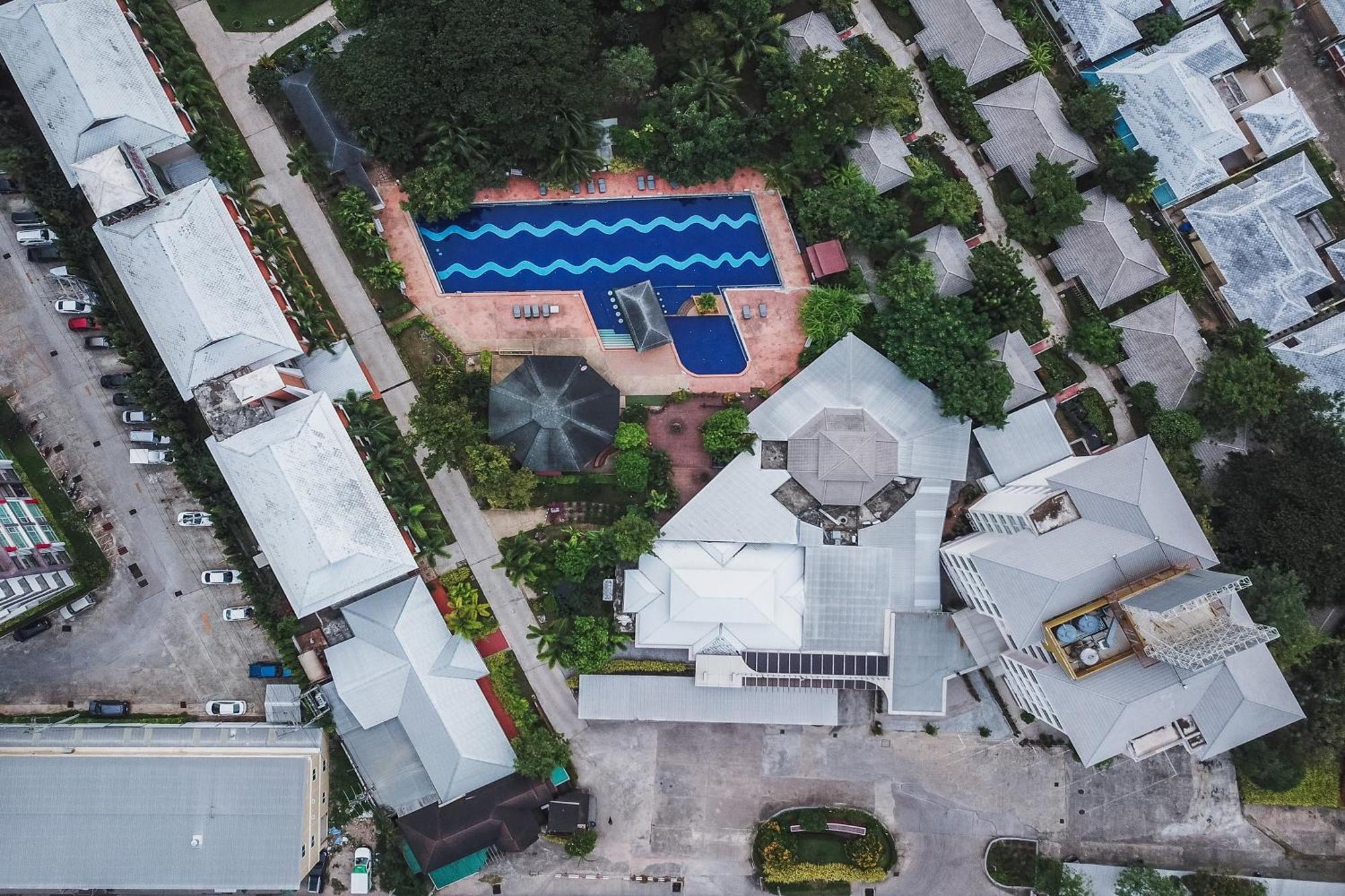 Eastiny Resort & Spa Nong Prue Exterior photo