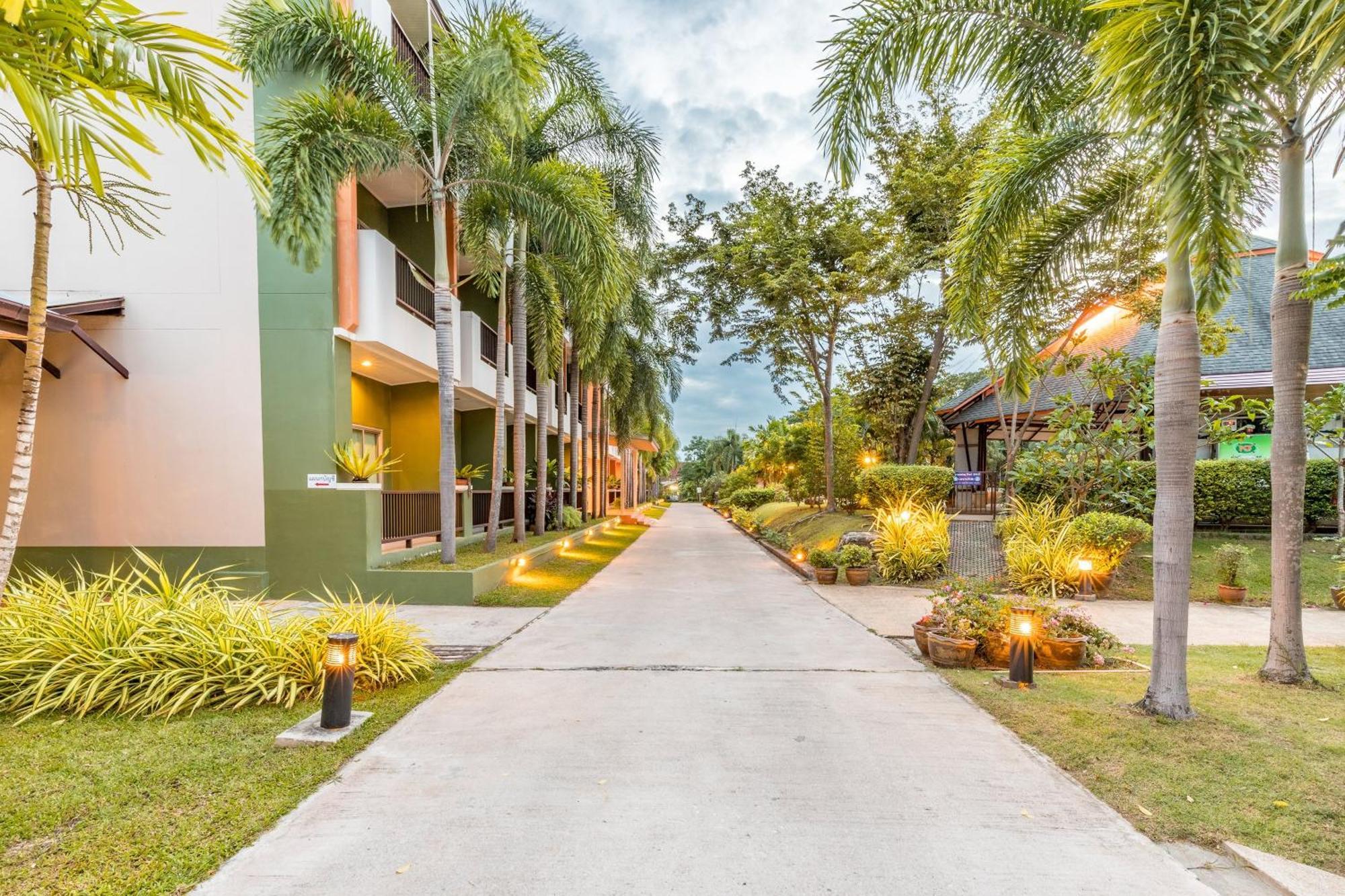 Eastiny Resort & Spa Nong Prue Exterior photo