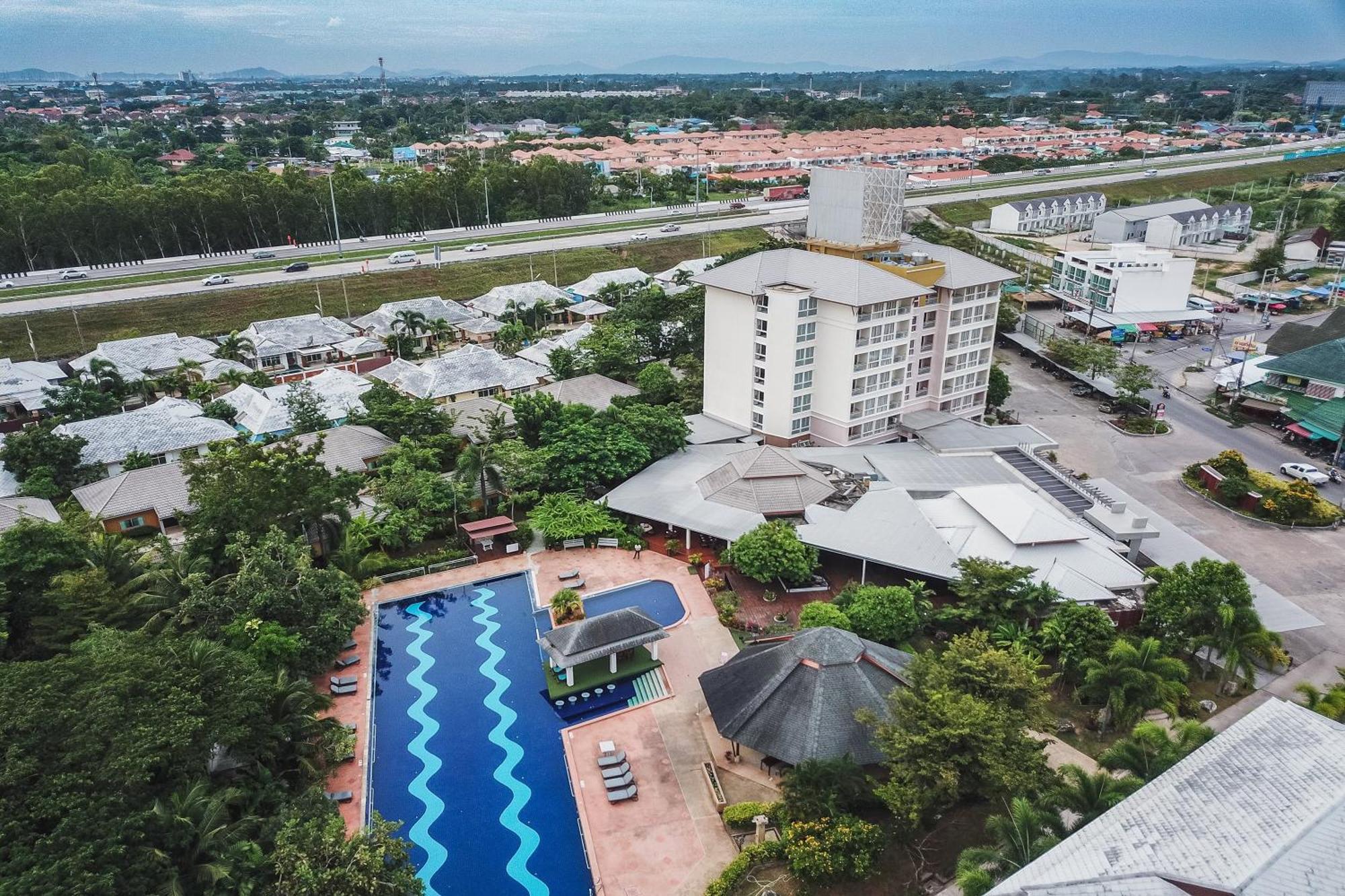 Eastiny Resort & Spa Nong Prue Exterior photo