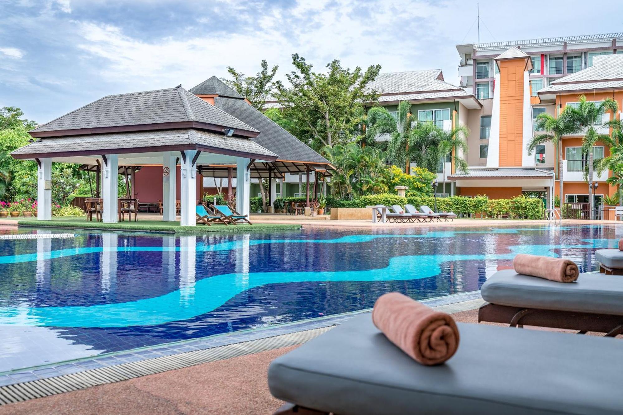 Eastiny Resort & Spa Nong Prue Exterior photo