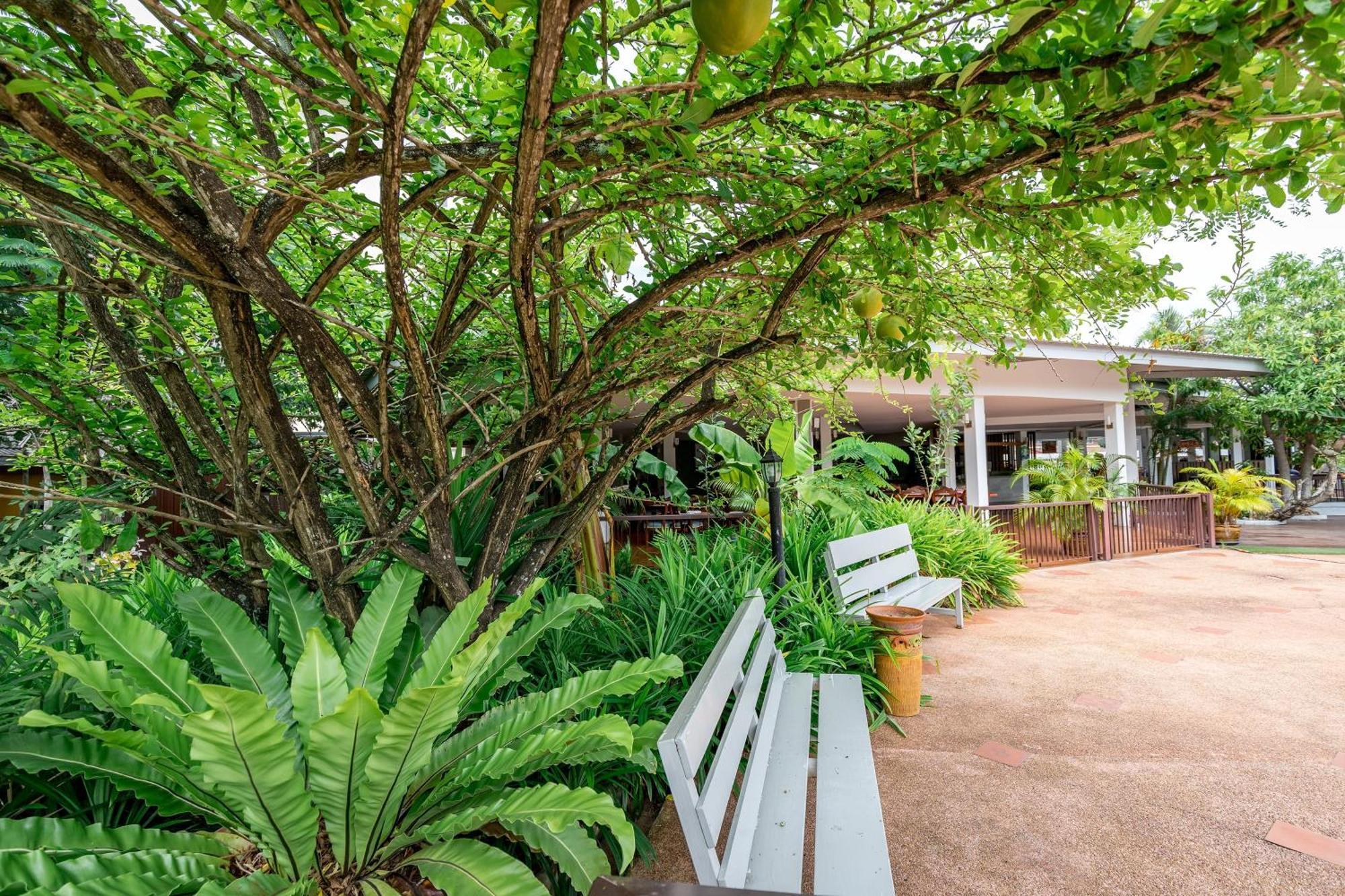 Eastiny Resort & Spa Nong Prue Exterior photo