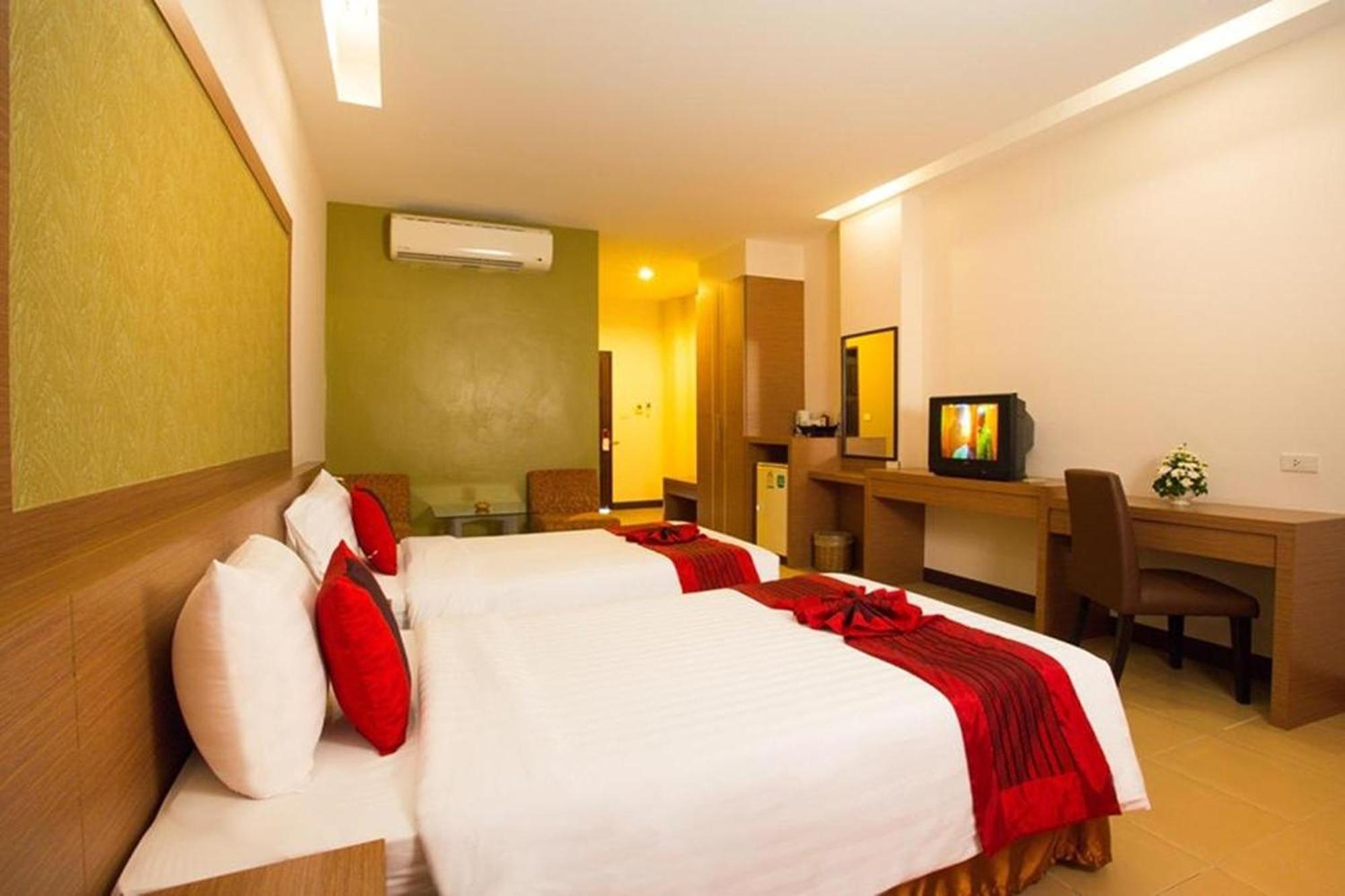 Eastiny Resort & Spa Nong Prue Exterior photo