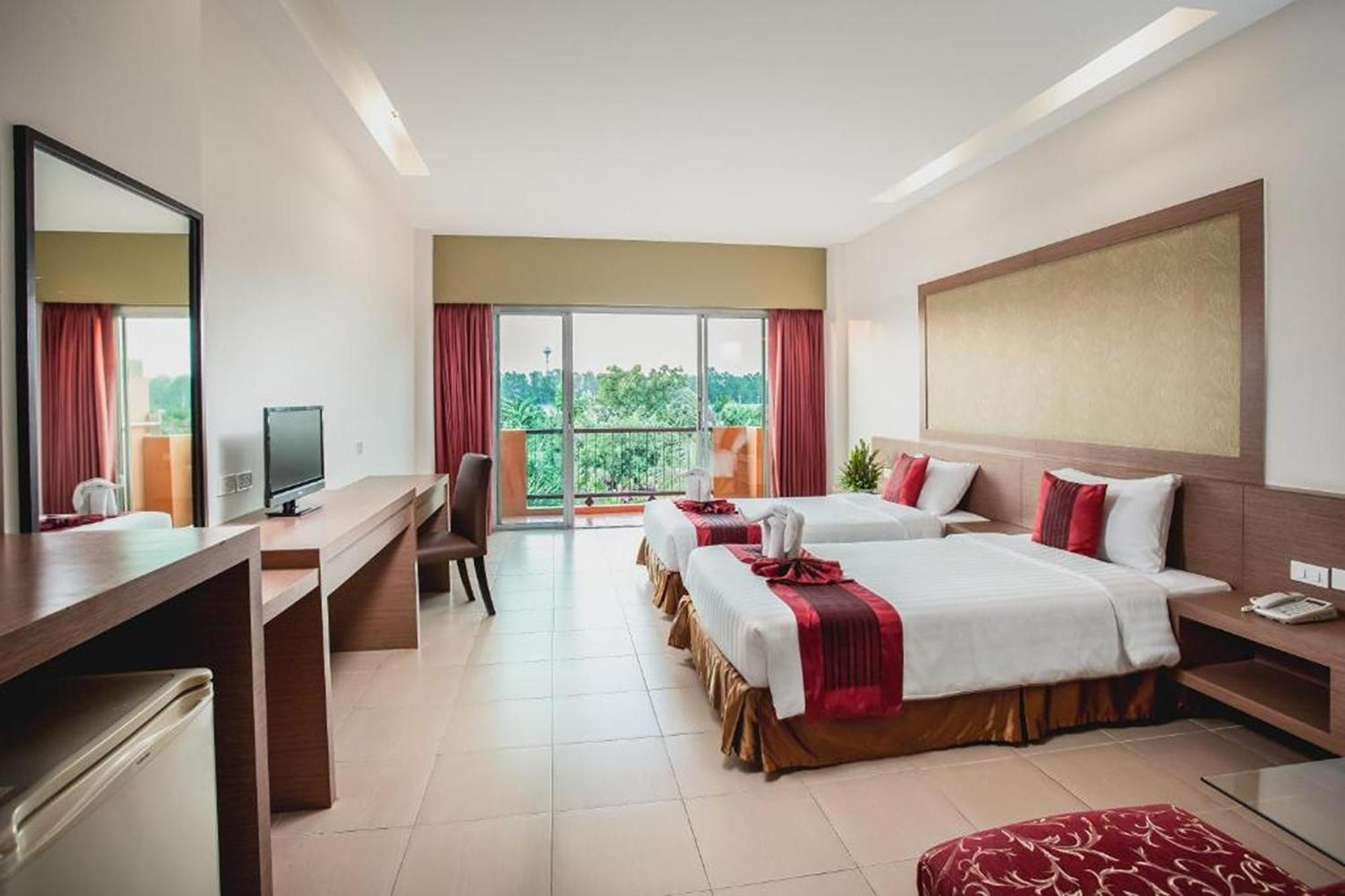 Eastiny Resort & Spa Nong Prue Exterior photo